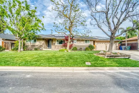 131 Elm Ave, Clovis, CA 93612 photo 1