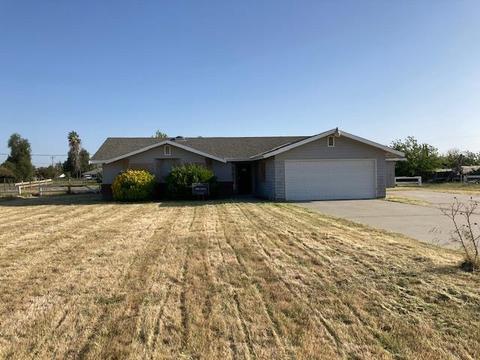 24456 Gardena Dr, Madera, CA 93638 photo 1
