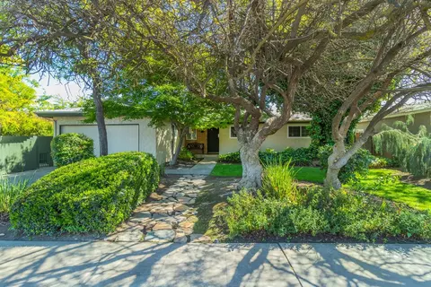 50 W Swift Ave, Clovis, CA 93612 photo 1