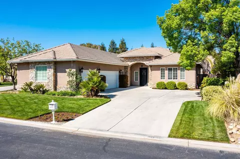 10602 E Duckpoint Way, Clovis, CA 93619 photo 1