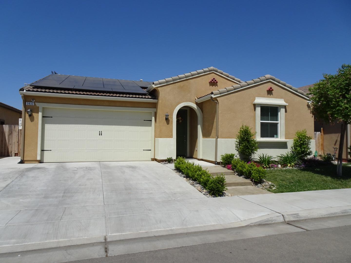 3833 Sussex Ave, Clovis, CA 93619 photo 1