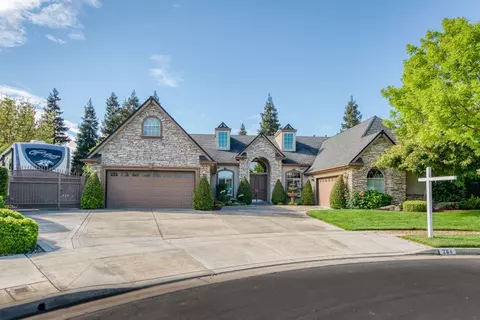 264 W Lester Ave, Clovis, CA 93619 photo 1