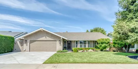 60 Phillip Ave, Clovis, CA 93612 photo 1