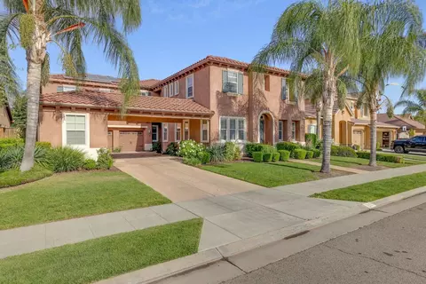 1853 N Nadine Ave, Clovis, CA 93619 photo 1