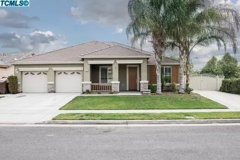 194 Johnson, Tulare, CA 93274 photo 1