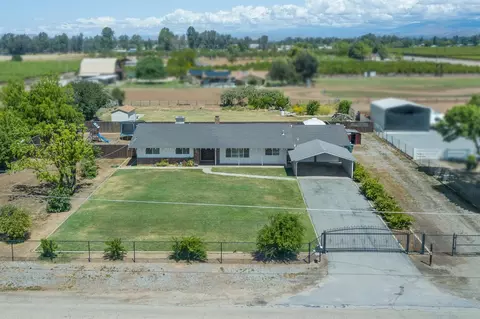 12886 E Shields Ave, Sanger, CA 93657 photo 1
