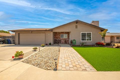 1498 Indianapolis Ave, Clovis, CA 93611 photo 1