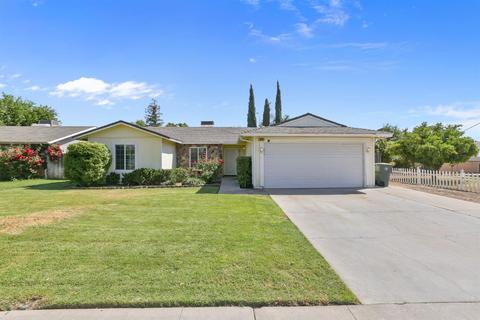 630 W Holland Ave, Clovis, CA 93612 photo 1