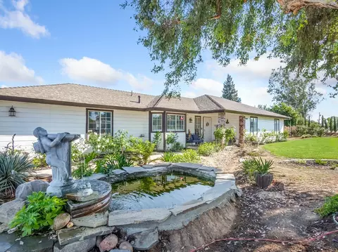 25638 Cove Way, Madera, CA 93638 photo 1
