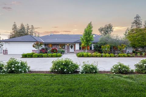 9270 E Mesa Ave, Clovis, CA 93619 photo 1