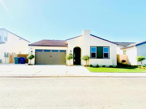 4064 Bellaire Ave, Clovis, CA 93619 photo 1