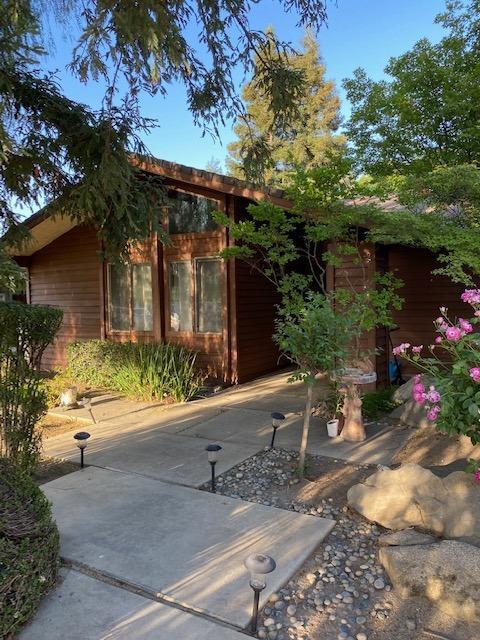 45 Laverne Ave, Clovis, CA 93612 photo 1