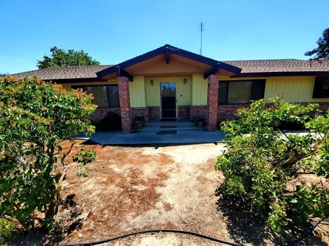 11135 E Rose Ave, Selma, CA 93662 photo 1