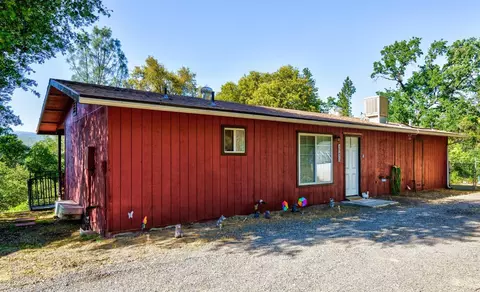 39470 Highview Dr, Oakhurst, CA 93644 photo 1