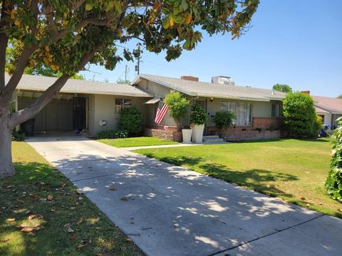 2407 7th St, Sanger, CA 93657 photo 1