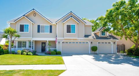 746 Moody Ave, Clovis, CA 93619 photo 1