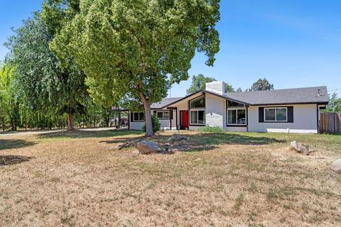 10813 Renn Ave, Clovis, CA 93619 photo 1