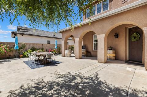 1802 N Kaweah Ave, Clovis, CA 93619 photo 1