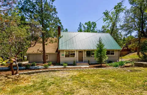 39445 Boulder Dr, Oakhurst, CA 93644 photo 1