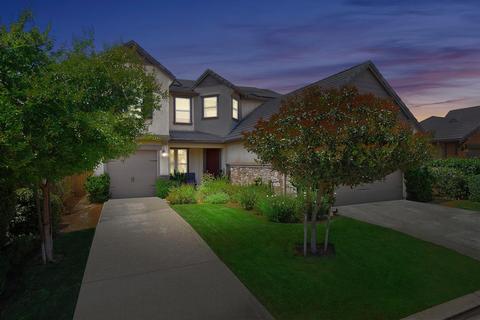 1652 N Broadbent Ln, Clovis, CA 93619 photo 1