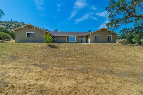26062 Whispering Oak Ln, Clovis, CA 93619 photo 1