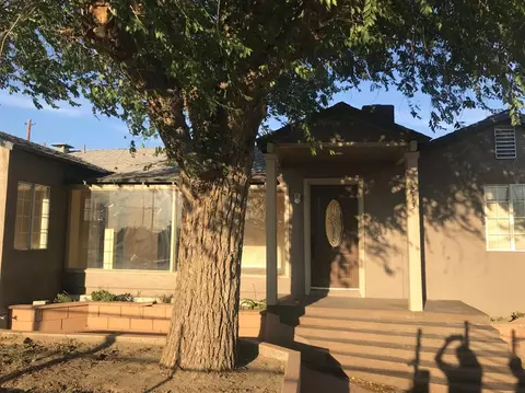 213 S 4th Ave, Avenal, CA 93204 photo 1