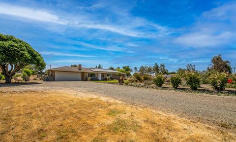 9528 N Fowler Ave, Clovis, CA 93619 photo 1