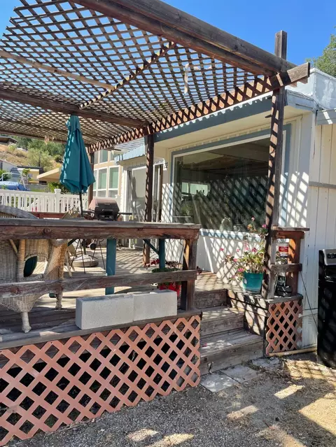 32303 E Trimmer Springs Rd, Sanger, CA 93657 photo 1