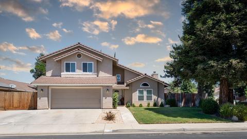 2495 Vartikian Ave, Clovis, CA 93611 photo 1