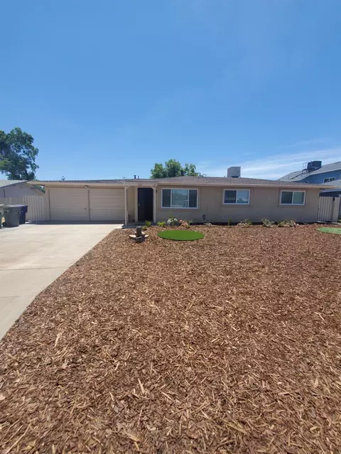 125 E Stuart Ave, Fresno, CA 93710 photo 1