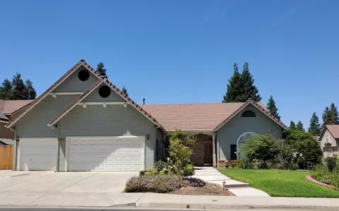 2071 Calimyrna Ave, Clovis, CA 93611 photo 1