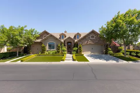 501 W Derbyshire Ln, Clovis, CA 93619 photo 1