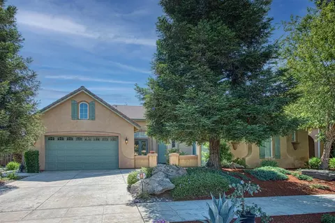 1975 N Redington Ave, Clovis, CA 93619 photo 1