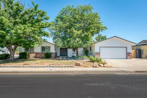 1601 Dovewood Ave, Clovis, CA 93611 photo 1