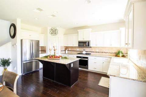 4196 Chessa Ln, Clovis, CA 93619 photo 1
