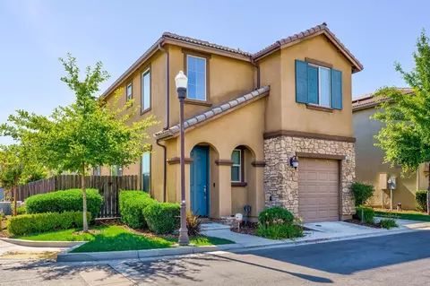 3282 Monviso Ln, Clovis, CA 93619 photo 1