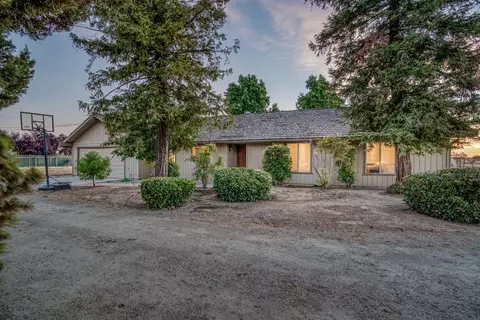 10795 N Minnewawa Ave, Clovis, CA 93619 photo 1