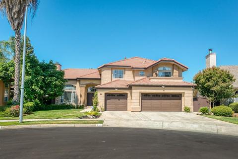 896 Pistachio Ave, Clovis, CA 93611 photo 1