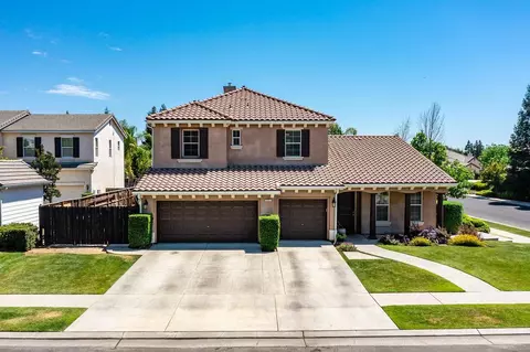 2002 Everglade Ave, Clovis, CA 93619 photo 1