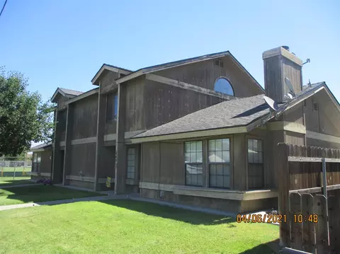 640 S 19th Ave #B-C, Lemoore, CA 93245 photo 1
