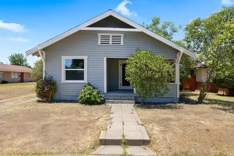 905 P St, Sanger, CA 93657 photo 1