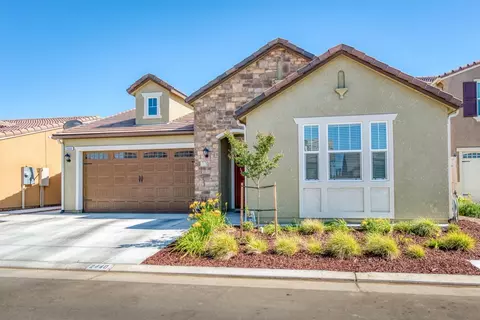 2440 Lombard Ln, Clovis, CA 93619 photo 1