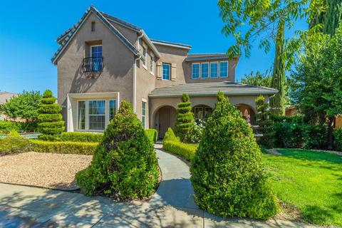 3061 Serena Ave, Clovis, CA 93619 photo 1