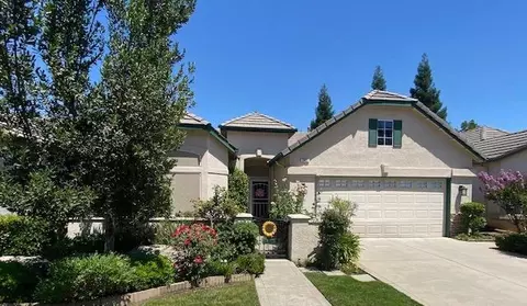 1883 Stonebrook Ln E, Clovis, CA 93611 photo 1