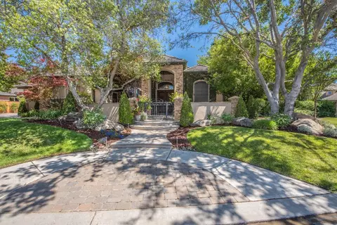 3183 E Via Montiano Ave, Clovis, CA 93619 photo 1
