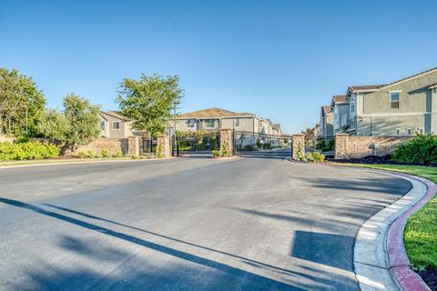 2127 Boccioni Ln, Clovis, CA 93611 photo 1
