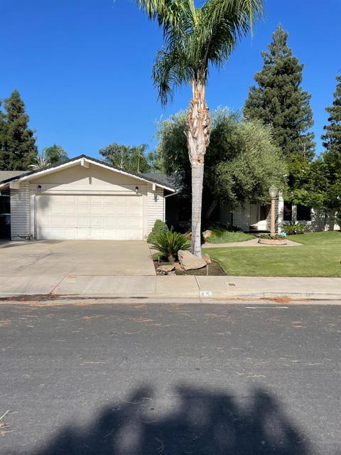 85 Laverne Ave, Clovis, CA 93611 photo 1