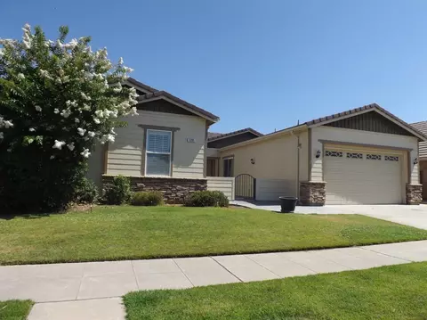 3205 Bellaire Ave, Clovis, CA 93619 photo 1