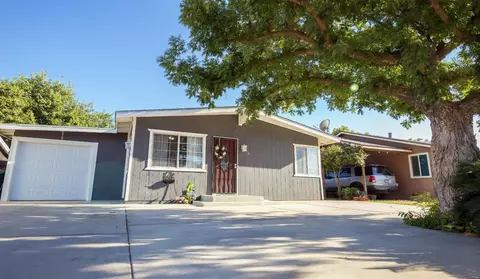 208 E Dunham St, Madera, CA 93637 photo 1