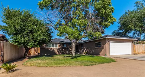1025 Oxford Ave, Clovis, CA 93612 photo 1